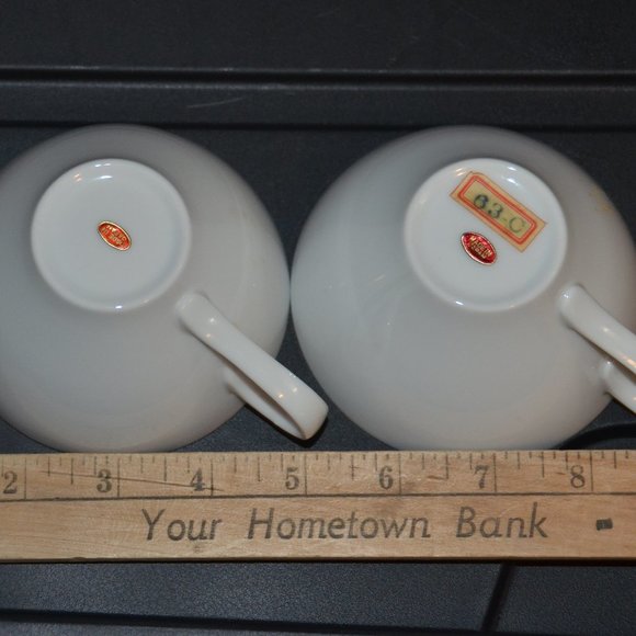 New set of 2 vintage Japanese tea cups solid white teacup from Japan bon… - Picture 7 of 15